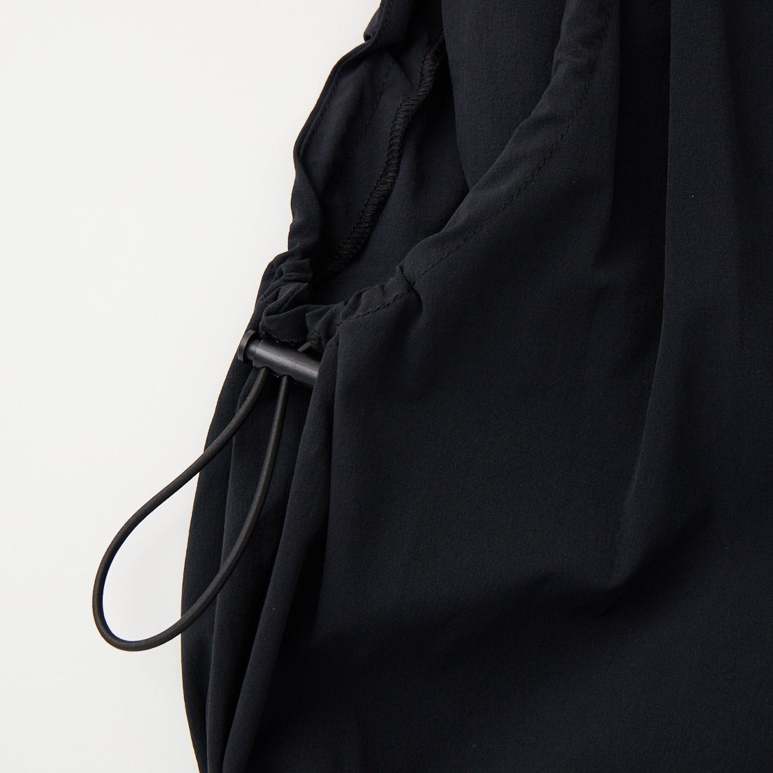 emmi [エミ] eco ボリュームパラシュートパンツ [13WFP262025] BLK