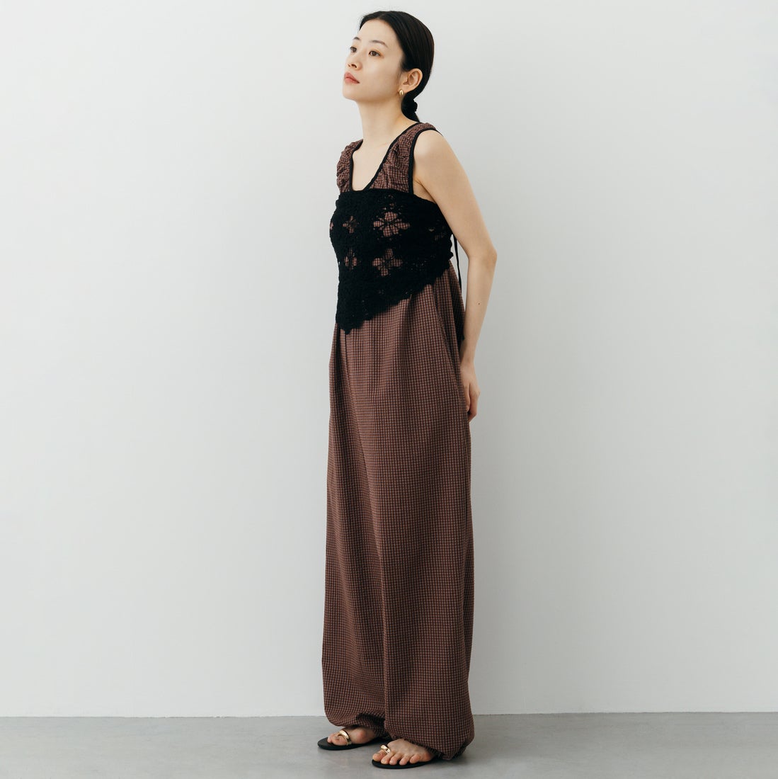 28 BROWN