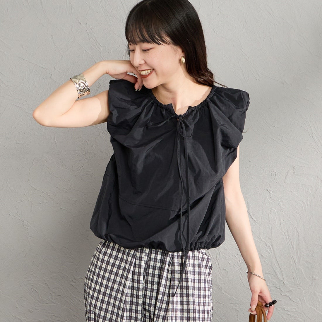 09 BLACK&&モデル身長：150cm 着用サイズ：F&&