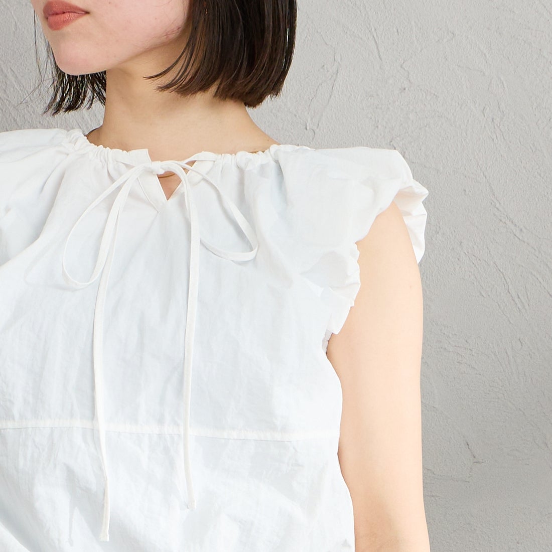 nenom [ネノム] 2WAY キャップスリーブ バルーンシャツブラウス [NE26312022] 02 OFF &&モデル身長：160cm 着用サイズ：F&&] 2WAY キャップスリーブ バルーンシャツブラウス [NE26312022] 09 BLACK