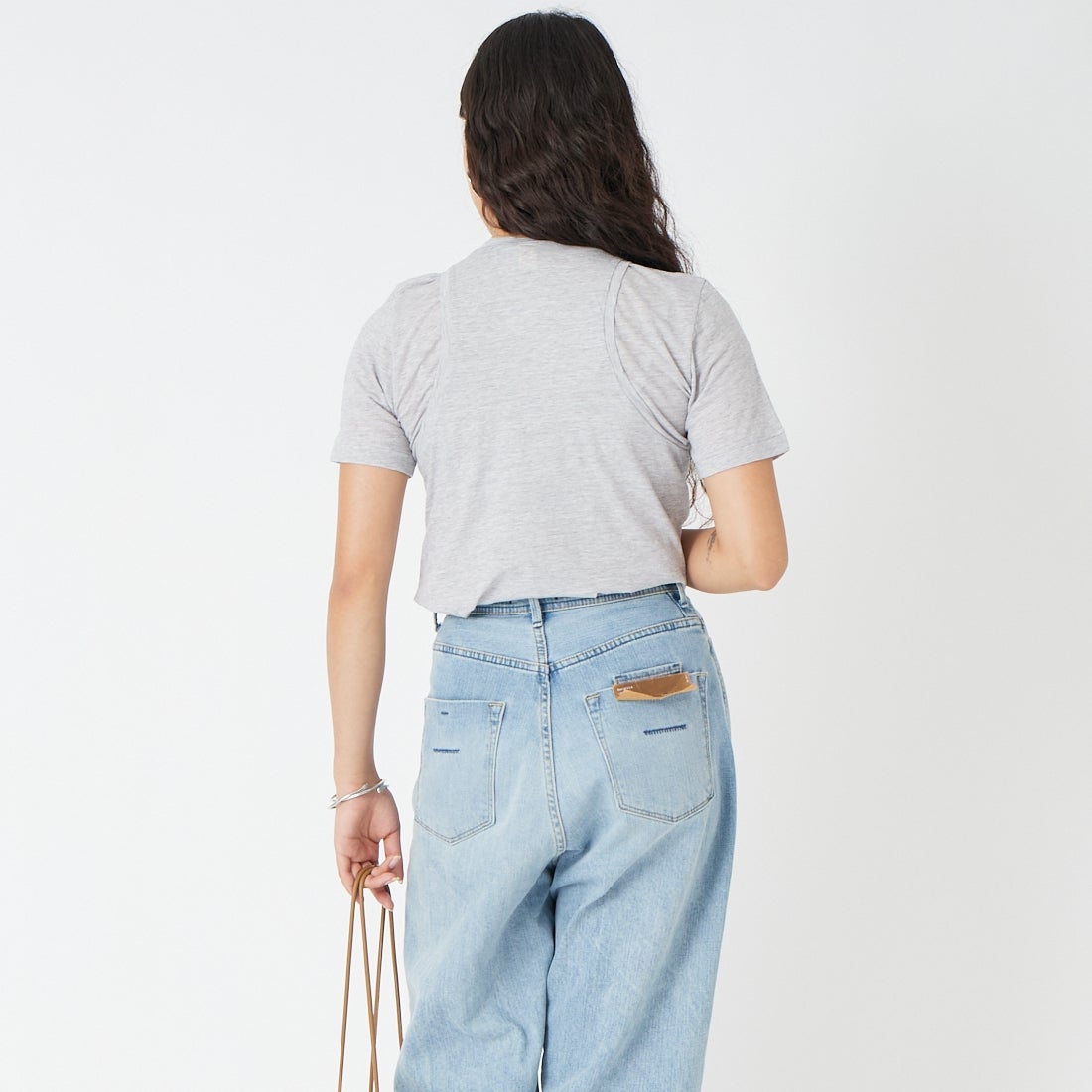 UNFIL [アンフィル] ファインスラブヤーン レイヤードトップス [WXSP-UW141] LT GRAY &&モデル身長：162cm 着用サイズ：1&&ィル] ファインスラブヤーン レイヤードトップス [WXSP-UW141] LT GRAY