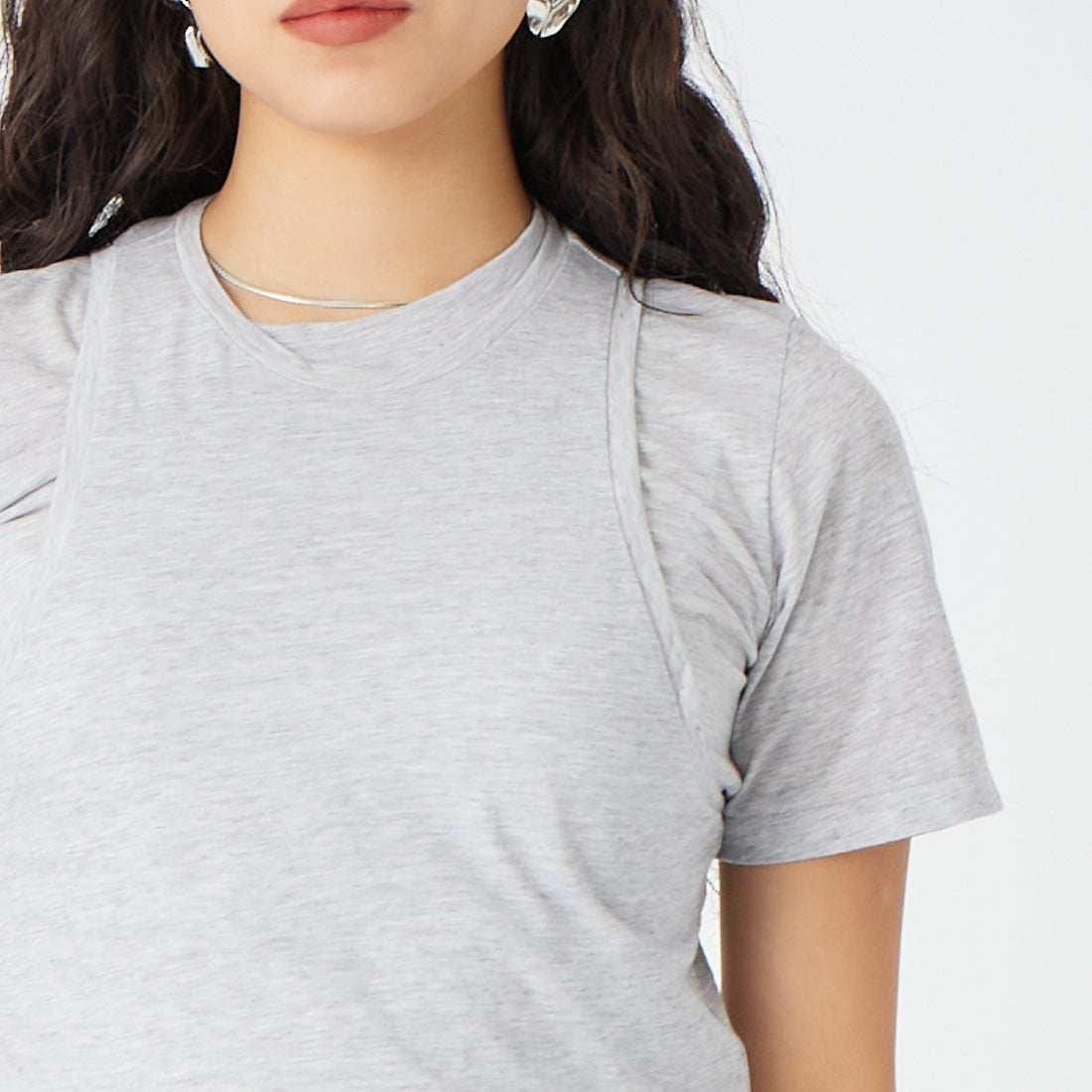 UNFIL [アンフィル] ファインスラブヤーン レイヤードトップス [WXSP-UW141] LT GRAY &&モデル身長：162cm 着用サイズ：1&&フィル] ファインスラブヤーン レイヤードトップス [WXSP-UW141] LT GRAY