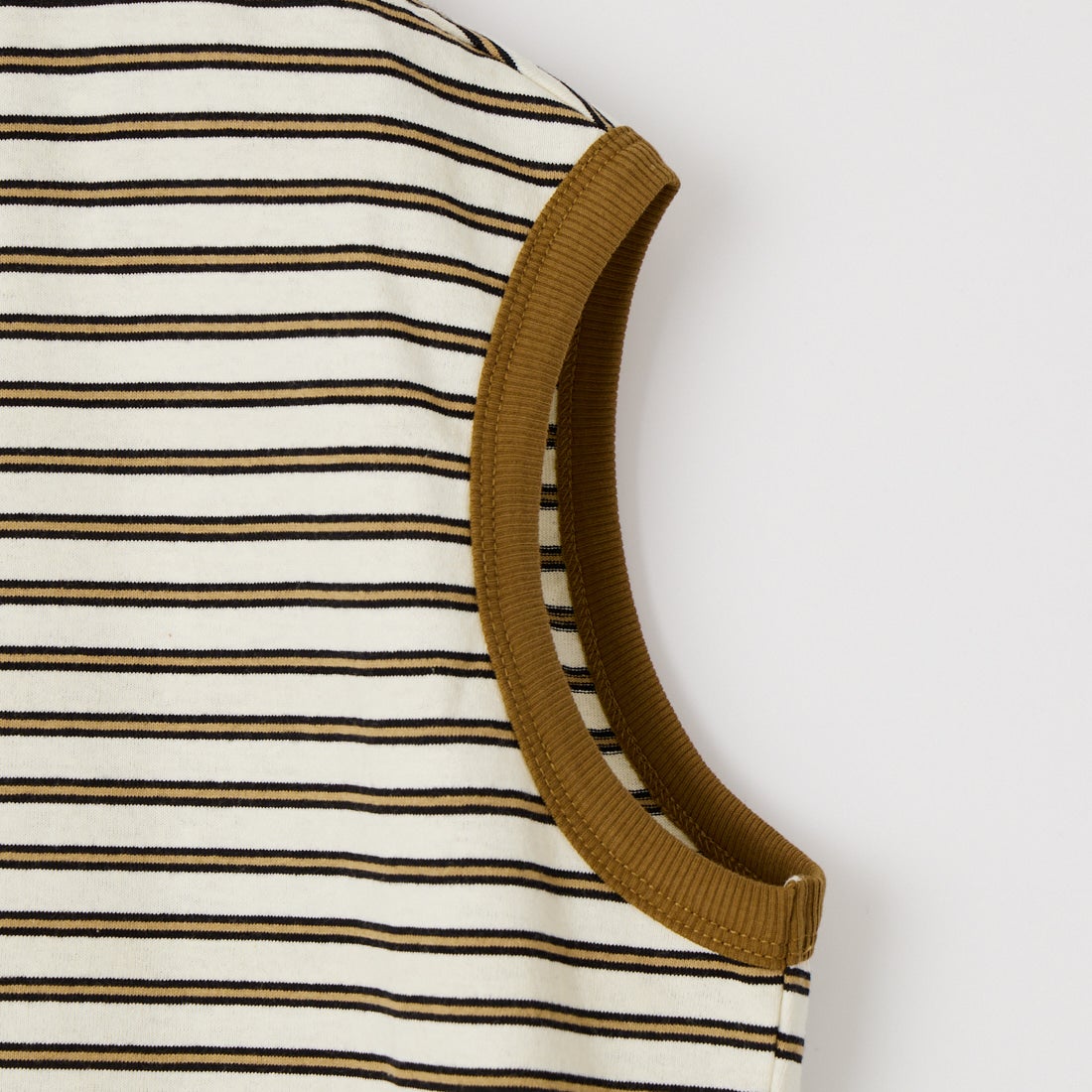 KHA:KI [カーキ] マルチストライプ ノースリーブトップ [MIL26HCS3482] ECRU