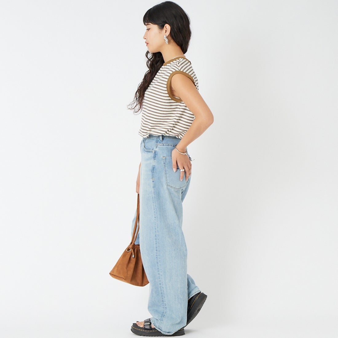 KHA:KI [カーキ] マルチストライプ ノースリーブトップ [MIL26HCS3482] ECRU &&モデル身長：162cm 着用サイズ：1&&