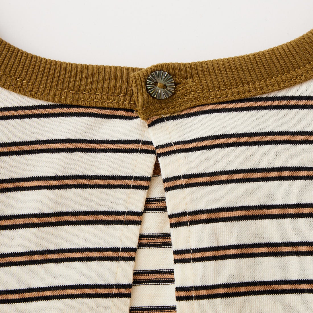 KHA:KI [カーキ] マルチストライプ ノースリーブトップ [MIL26HCS3482] ECRU