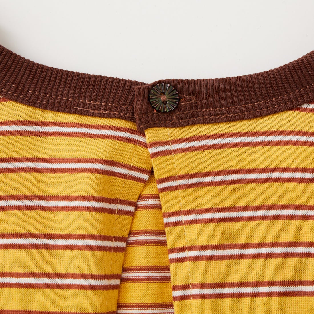 KHA:KI [カーキ] マルチストライプ ノースリーブトップ [MIL26HCS3482] MASTARD