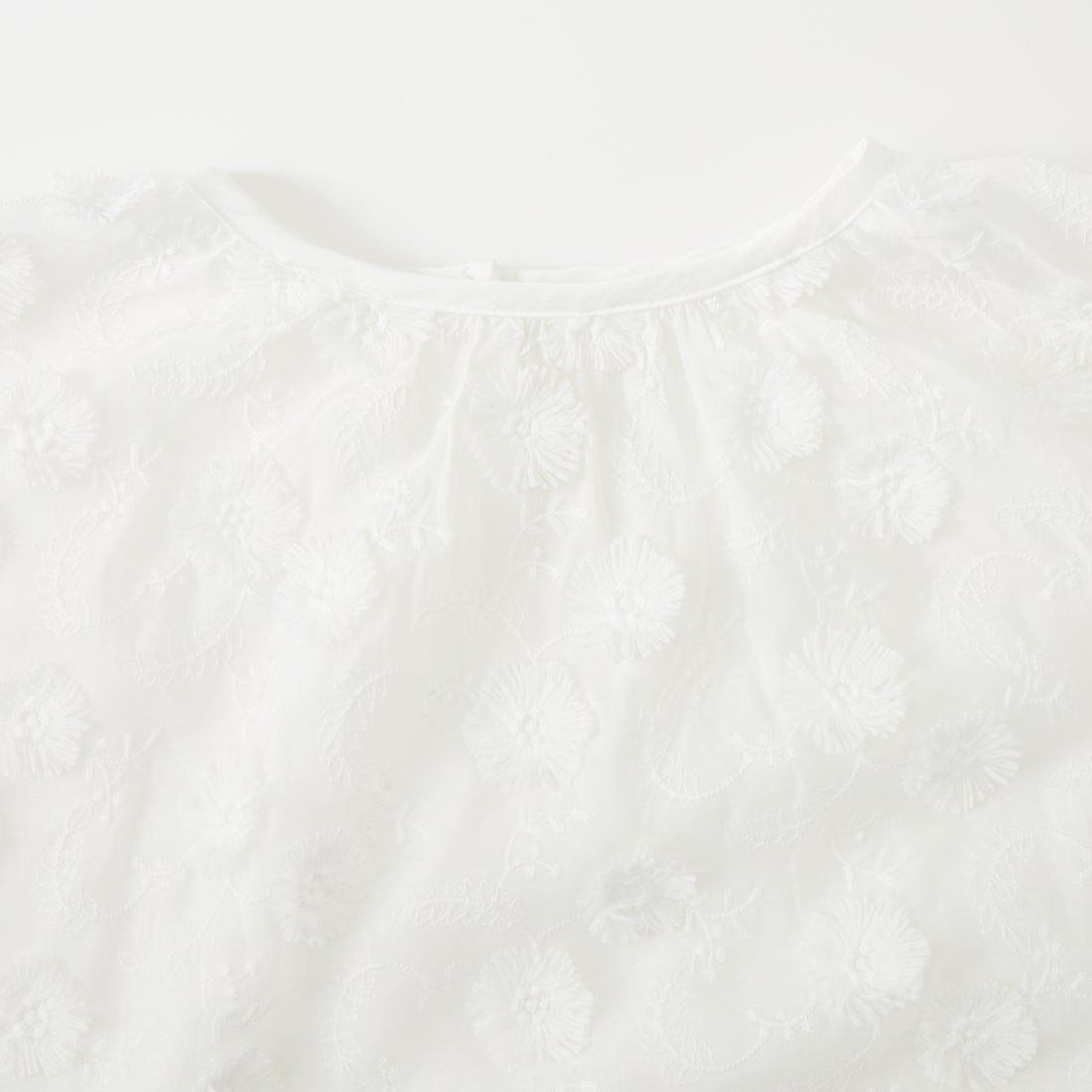 Kelen [ケレン] 立体フラワー刺繍デザイントップス ELIZA [LKL26HBL2288] OFFWHITE