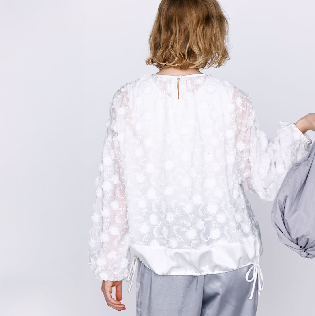 Kelen [ケレン] 立体フラワー刺繍デザイントップス ELIZA [LKL26HBL2288] OFFWHITE