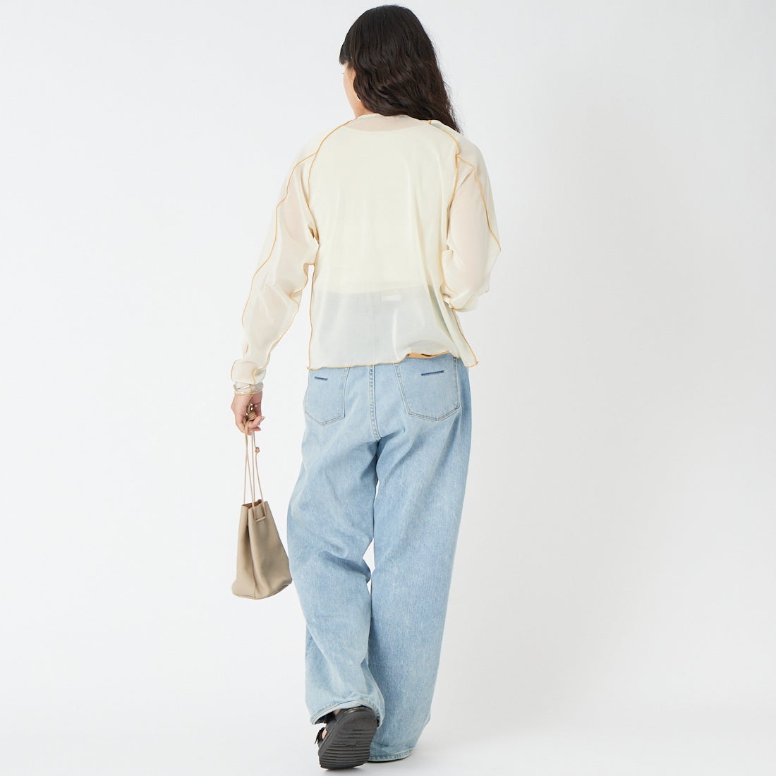 KHA:KI [カーキ] カラーステッチ シアートップ [MIL26HCS3484] LTYELLOW &&モデル身長：162cm 着用サイズ：1&&