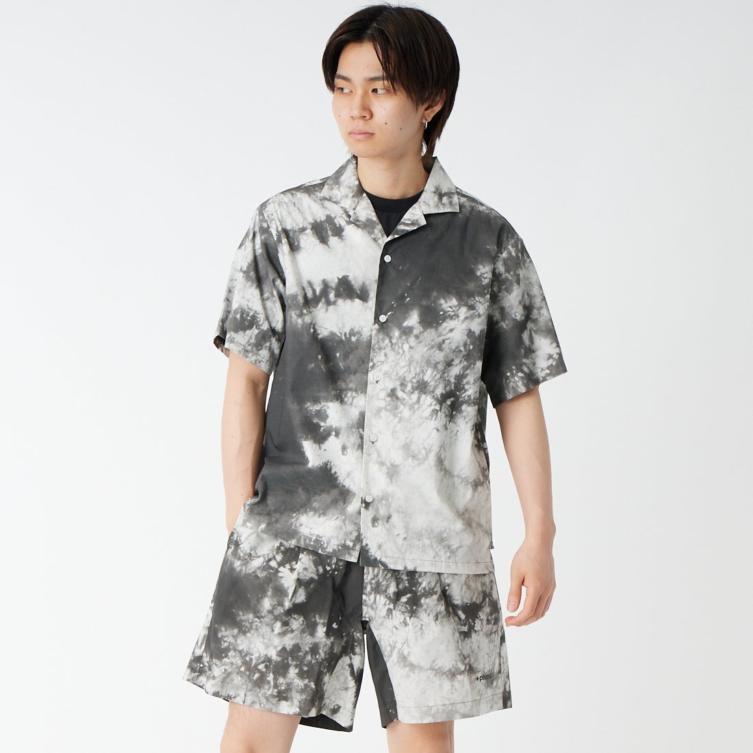 +phenix [プラスフェニックス] 別注 オープンカラーパターンシャツ [POH-26011IN-JF] BLACK &&モデル身長：177cm 着用サイズ：M&&
