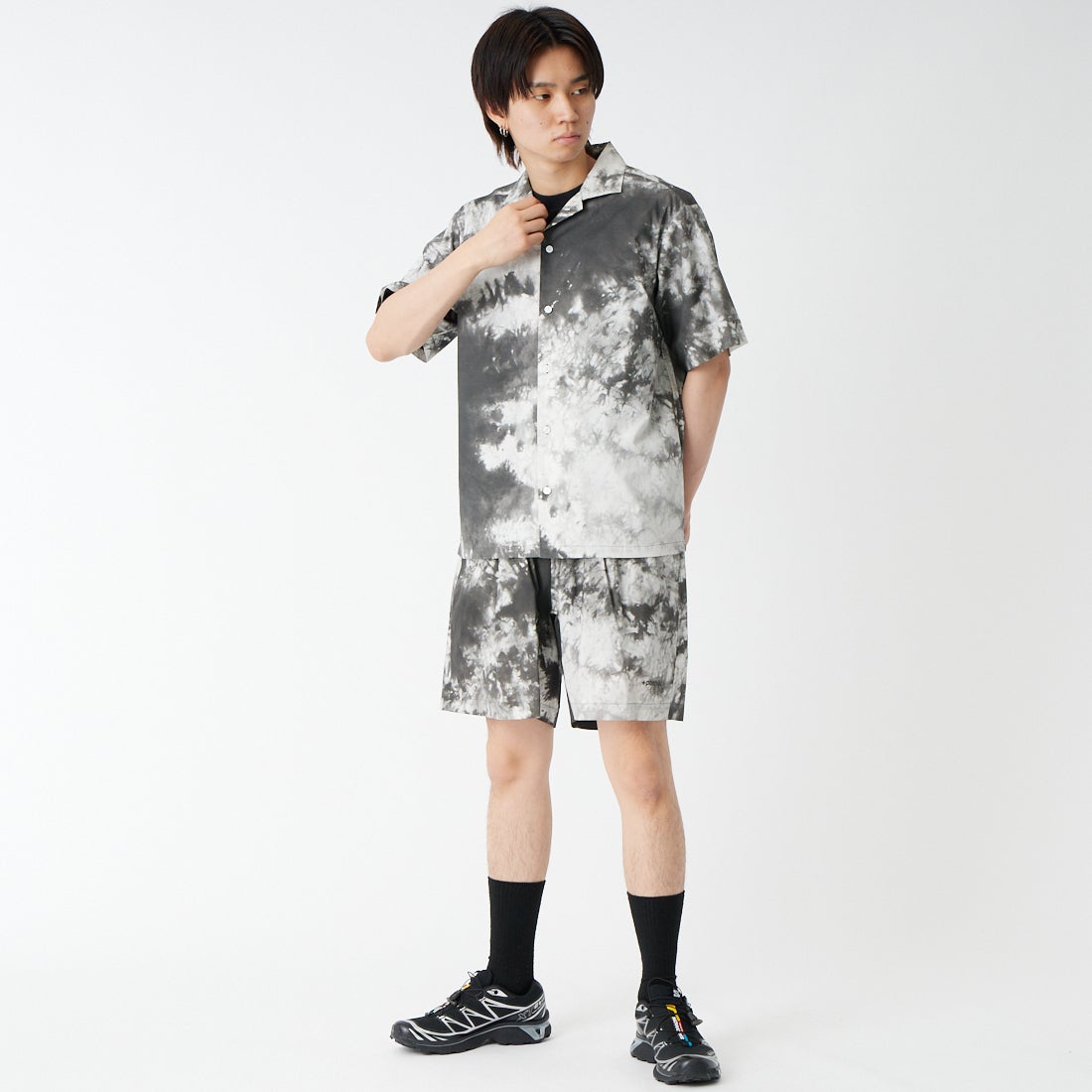 +phenix [プラスフェニックス] 別注 オープンカラーパターンシャツ [POH-26011IN-JF] BLACK &&モデル身長：177cm 着用サイズ：M&&