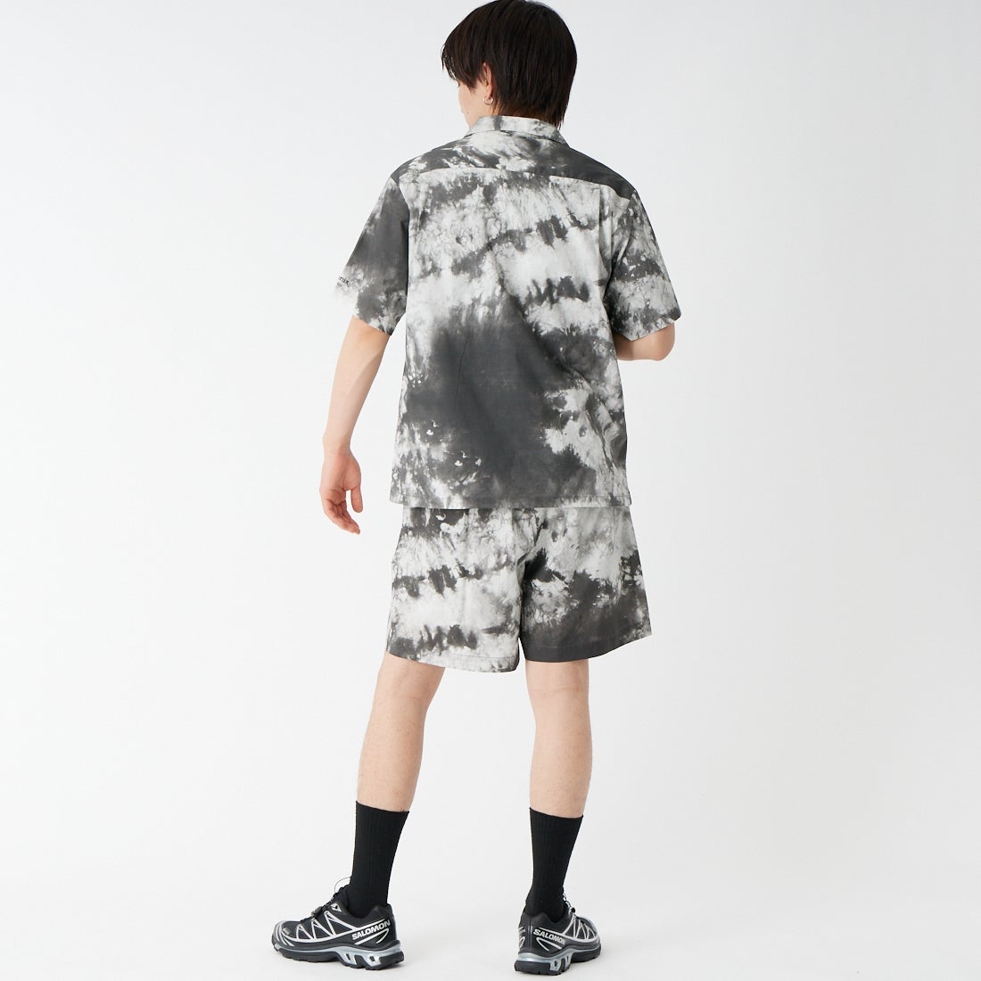 +phenix [プラスフェニックス] 別注 オープンカラーパターンシャツ [POH-26011IN-JF] BLACK &&モデル身長：177cm 着用サイズ：M&&