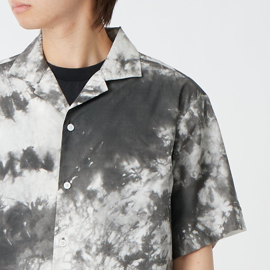 +phenix [プラスフェニックス] 別注 オープンカラーパターンシャツ [POH-26011IN-JF] BLACK &&モデル身長：177cm 着用サイズ：M&&