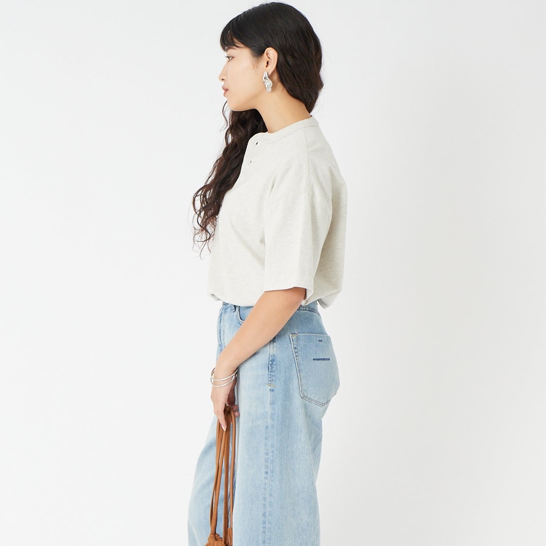 Health knit [ヘルスニット] 別注 ビックシルエット ヘンリーネックTシャツ [HR26S-M232IN-JF] OATMEAL &&モデル身長：162cm 着用サイズ：S&&