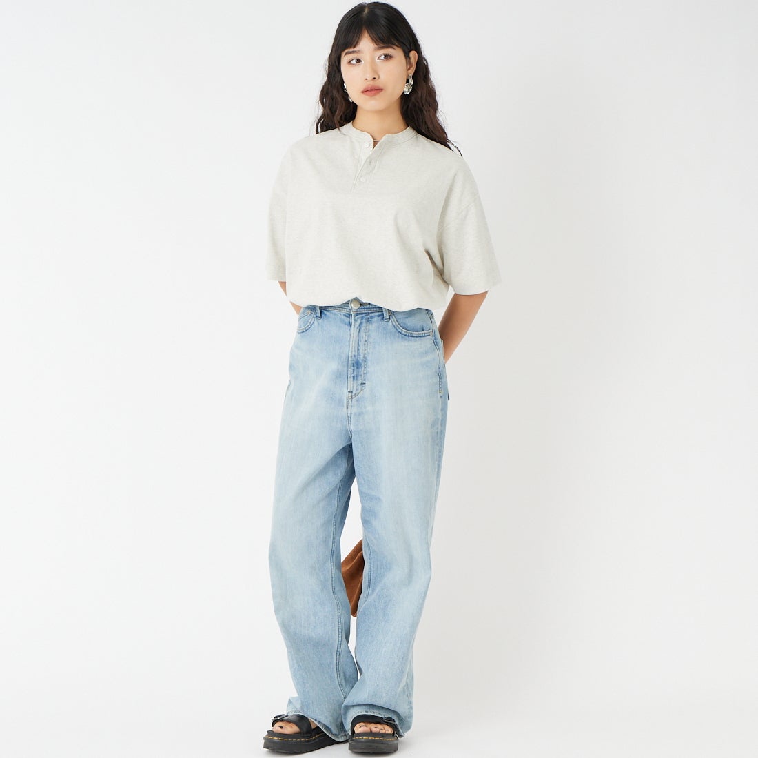 Health knit [ヘルスニット] 別注 ビックシルエット ヘンリーネックTシャツ [HR26S-M232IN-JF] OATMEAL &&モデル身長：162cm 着用サイズ：S&&