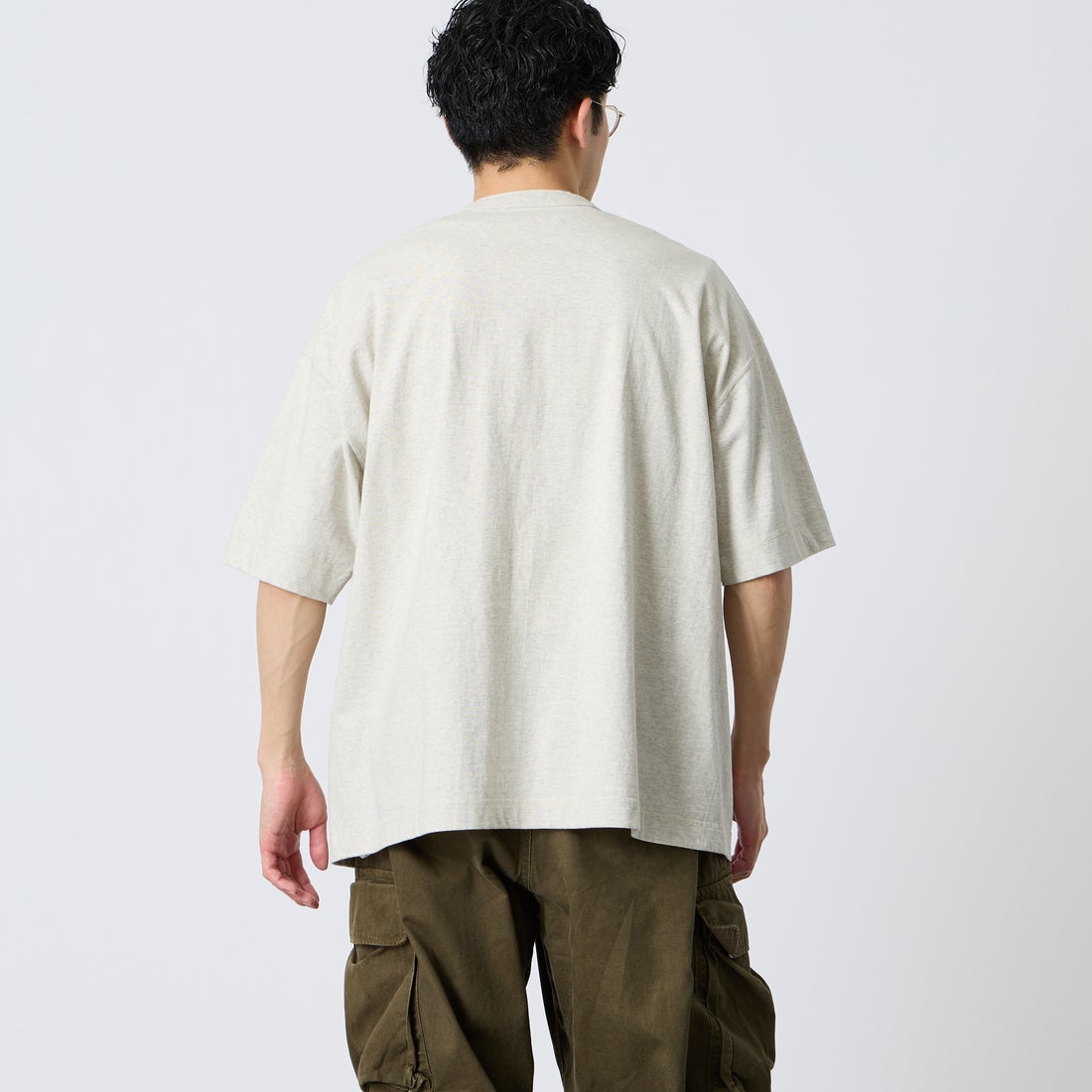 Health knit [ヘルスニット] 別注 ビックシルエット ヘンリーネックTシャツ [HR26S-M232IN-JF] OATMEAL &&モデル身長：168cm 着用サイズ：L&&