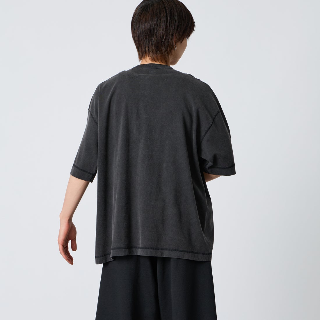 Health knit [ヘルスニット] 別注 ビックシルエット ヘンリーネックTシャツ [HR26S-M232IN-JF] BLACK &&モデル身長：177cm 着用サイズ：XL&&