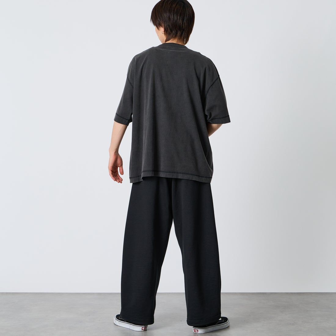 Health knit [ヘルスニット] 別注 ビックシルエット ヘンリーネックTシャツ [HR26S-M232IN-JF] BLACK &&モデル身長：177cm 着用サイズ：XL&&