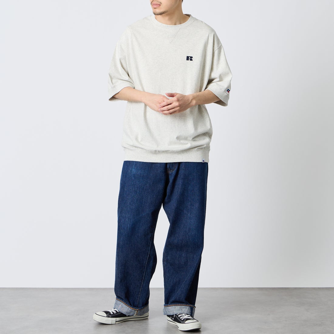 RUSSELL ATHLETIC [ラッセルアスレティック] 別注 カレッジロゴプリント スウェットライクTシャツ [JFRU26SS-01-JF] ASH &&モデル身長：168cm 着用サイズ：L&&