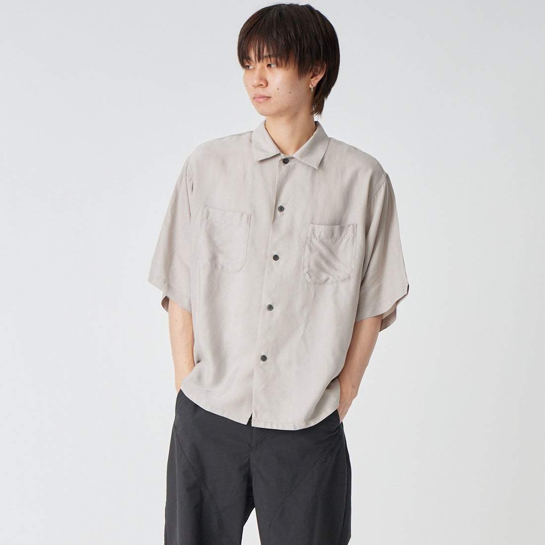 GREY&&モデル身長：177cm 着用サイズ：M&&