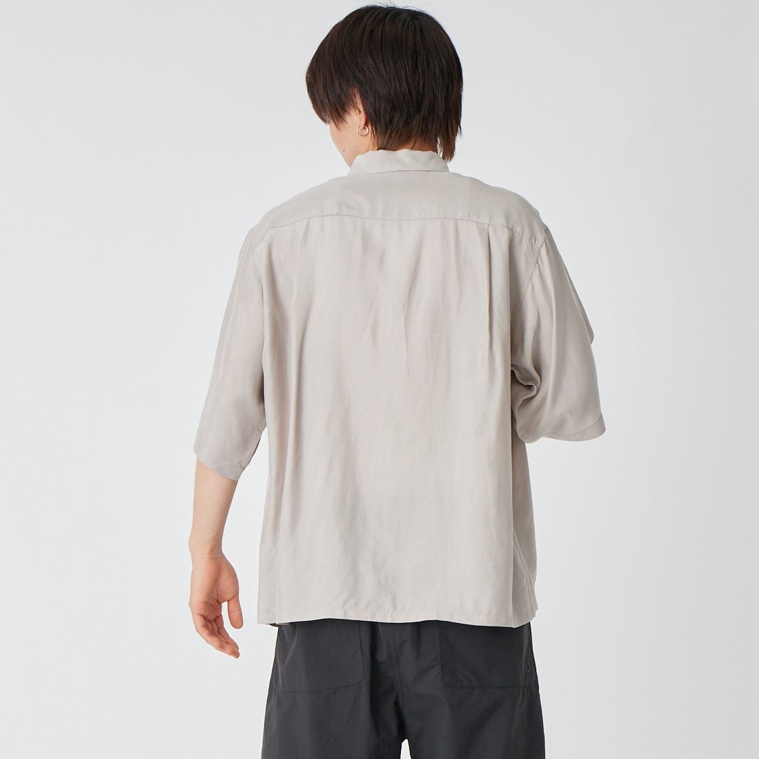 DAN RIVER [ダンリバー] 別注 ソリッドショートスリーブシャツ [DR26S001-JF] GREY &&モデル身長：177cm 着用サイズ：M&&