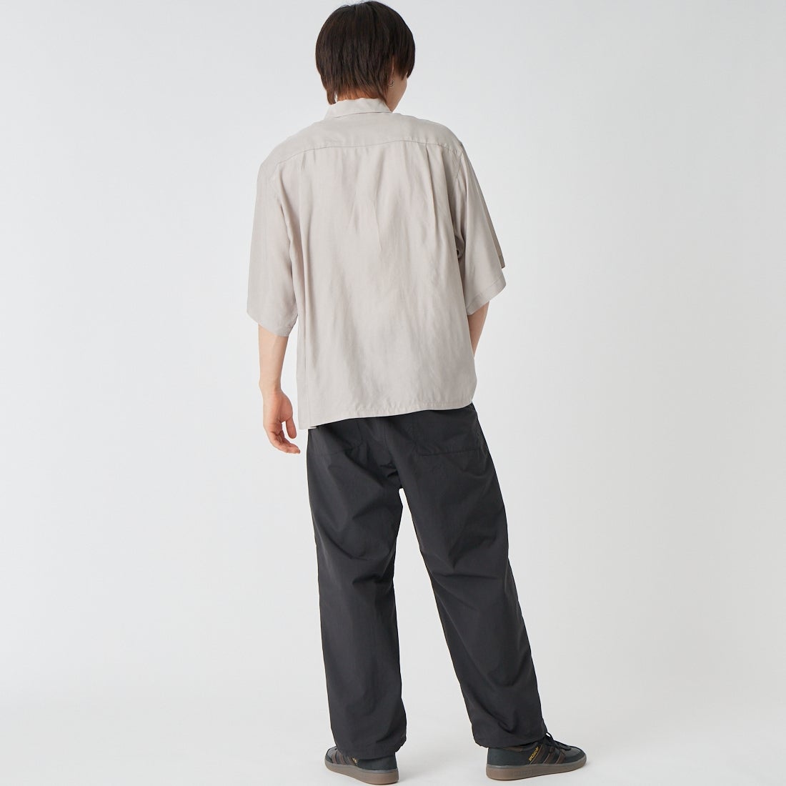 DAN RIVER [ダンリバー] 別注 ソリッドショートスリーブシャツ [DR26S001-JF] GREY &&モデル身長：177cm 着用サイズ：M&&