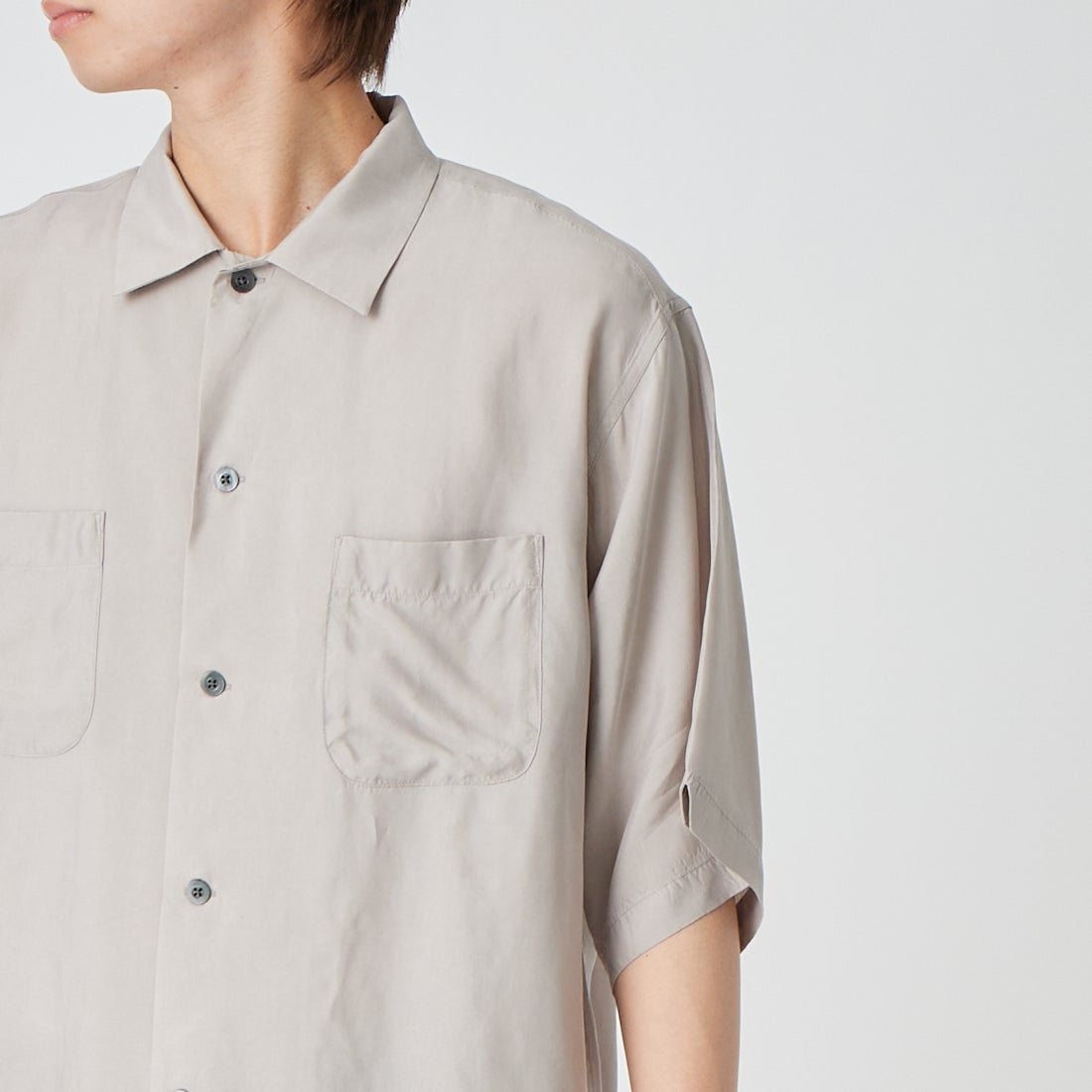 DAN RIVER [ダンリバー] 別注 ソリッドショートスリーブシャツ [DR26S001-JF] GREY &&モデル身長：177cm 着用サイズ：M&&