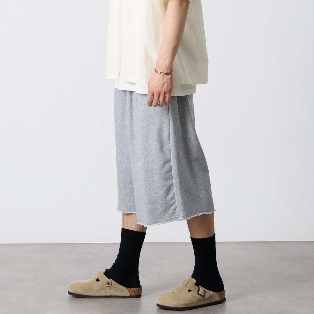 Noir Fabrik [ヌワールファブリック] スウェットクロップドパンツ [NF-262-021] GREY &&モデル身長：177cm 着用サイズ：M&&