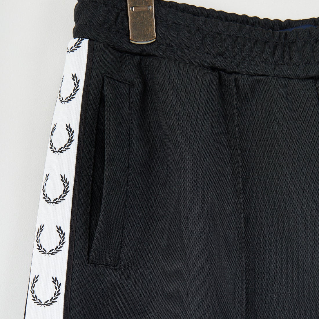 FRED PERRY [フレッドペリー] トラックテープショーツ [S2101] 102 BLACK