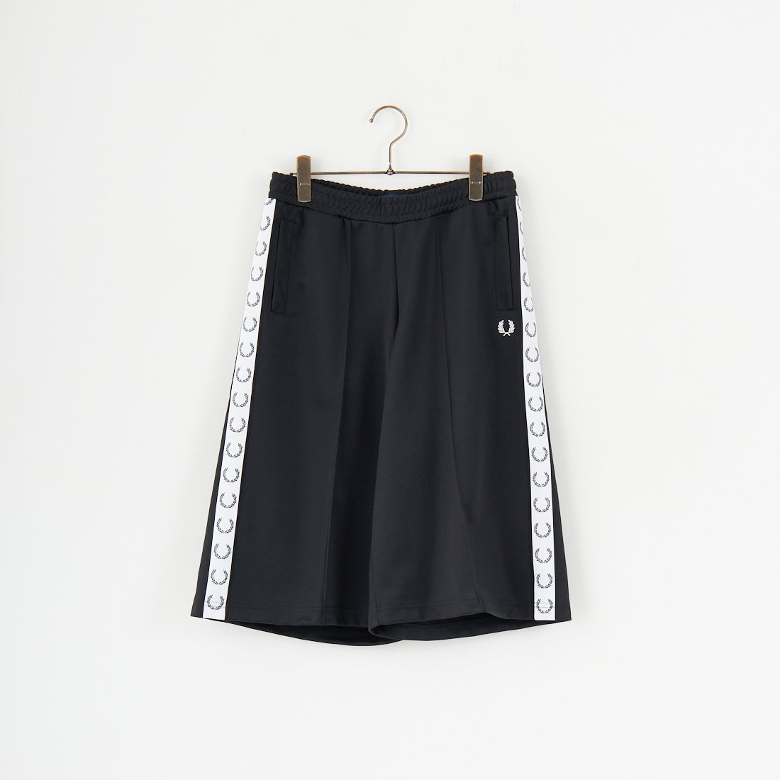 FRED PERRY [フレッドペリー] トラックテープショーツ [S2101] 102 BLACK