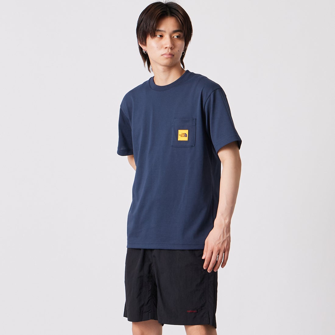 THE NORTH FACE [ザ ノースフェイス] ショートスリーブスクエアロゴポケットTシャツ [NT82541] UN &&モデル身長：177cm 着用サイズ：M&&