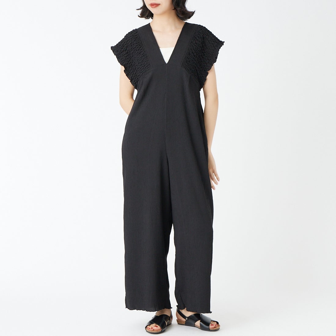 Jeans Factory Clothes [ジーンズファクトリークローズ] 楊柳ギャザーデザインオールインワン [IN1-AO-6] ﾌﾞﾗｯｸ &&モデル身長：162cm 着用サイズ：36&&