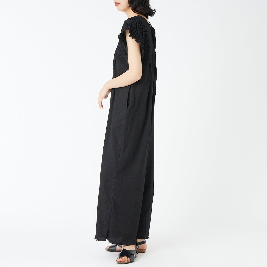 Jeans Factory Clothes [ジーンズファクトリークローズ] 楊柳ギャザーデザインオールインワン [IN1-AO-6] ﾌﾞﾗｯｸ &&モデル身長：162cm 着用サイズ：36&&Clothes [ジーンズファクトリークローズ] 楊柳ギャザーデザインオールインワン [IN1-AO-6] ﾌﾞﾗｯｸ