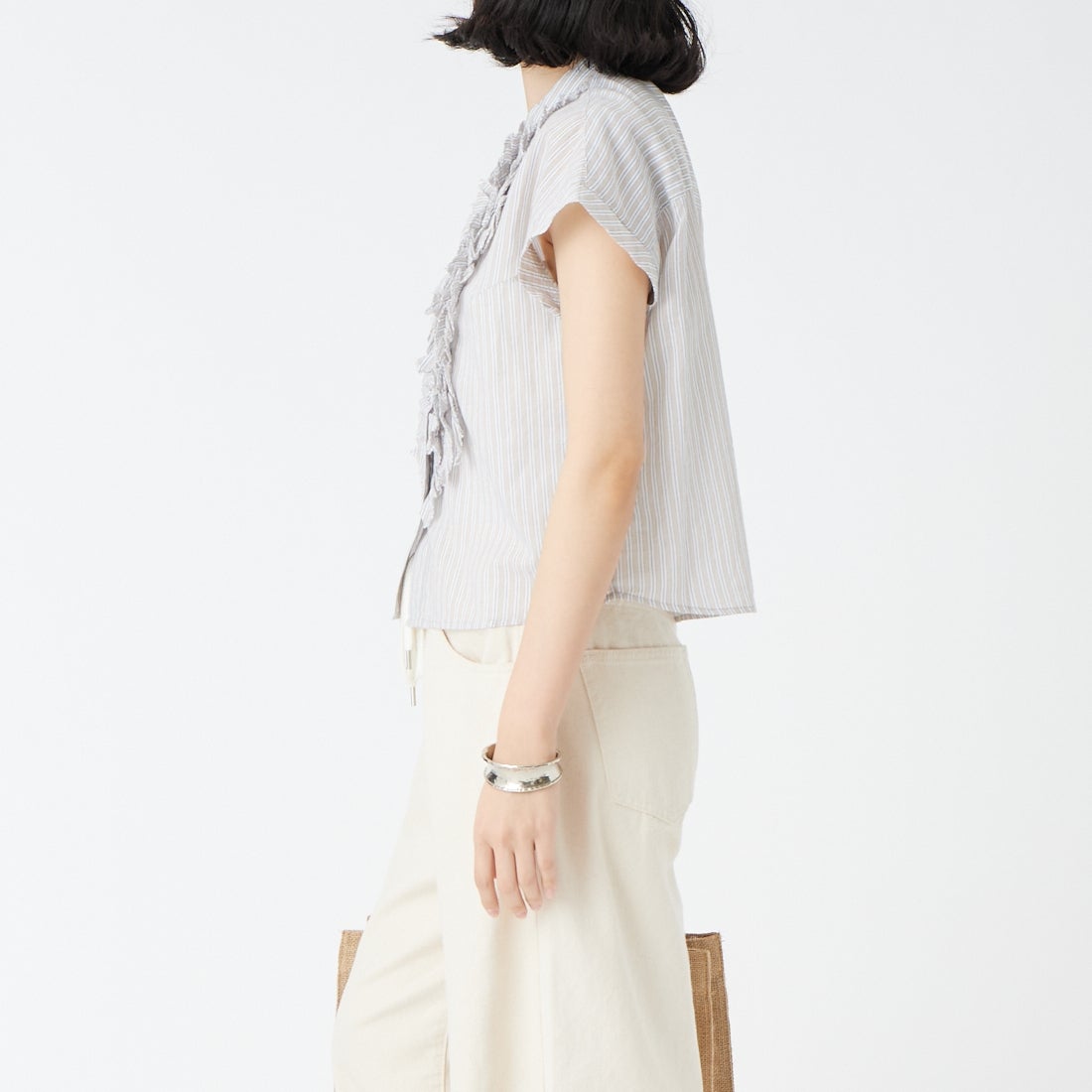 Jeans Factory Clothes [ジーンズファクトリークローズ] フリルブラウス [25619-MN] BEG ST &&モデル身長：162cm 着用サイズ：F&&