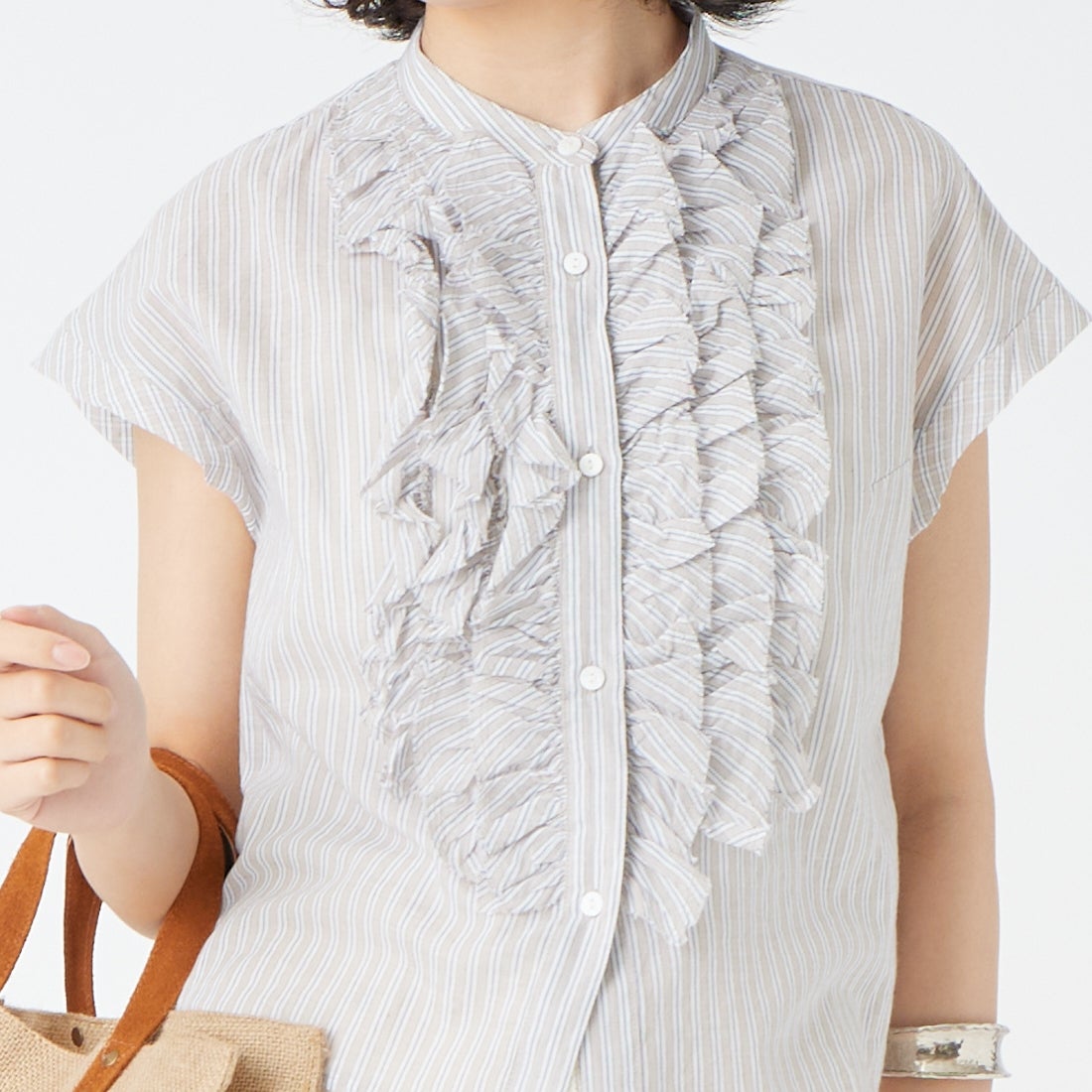 Jeans Factory Clothes [ジーンズファクトリークローズ] フリルブラウス [25619-MN] BEG ST &&モデル身長：162cm 着用サイズ：F&&y Clothes [ジーンズファクトリークローズ] フリルブラウス [25619-MN] BLU ST