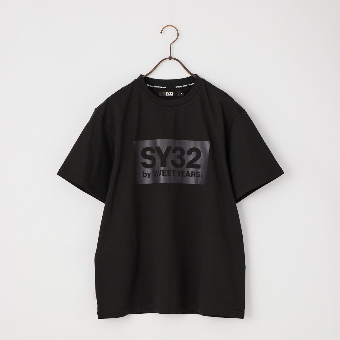 SY32 [エスワイサーティトゥ] ネックラウンドプリント ロングスリーブT