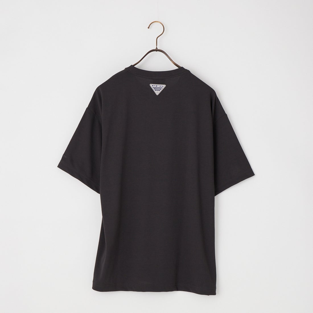 Columbia [コロンビア] バーンノベルグラフィックショートスリーブTシャツ [PG7588] 011 SHARK