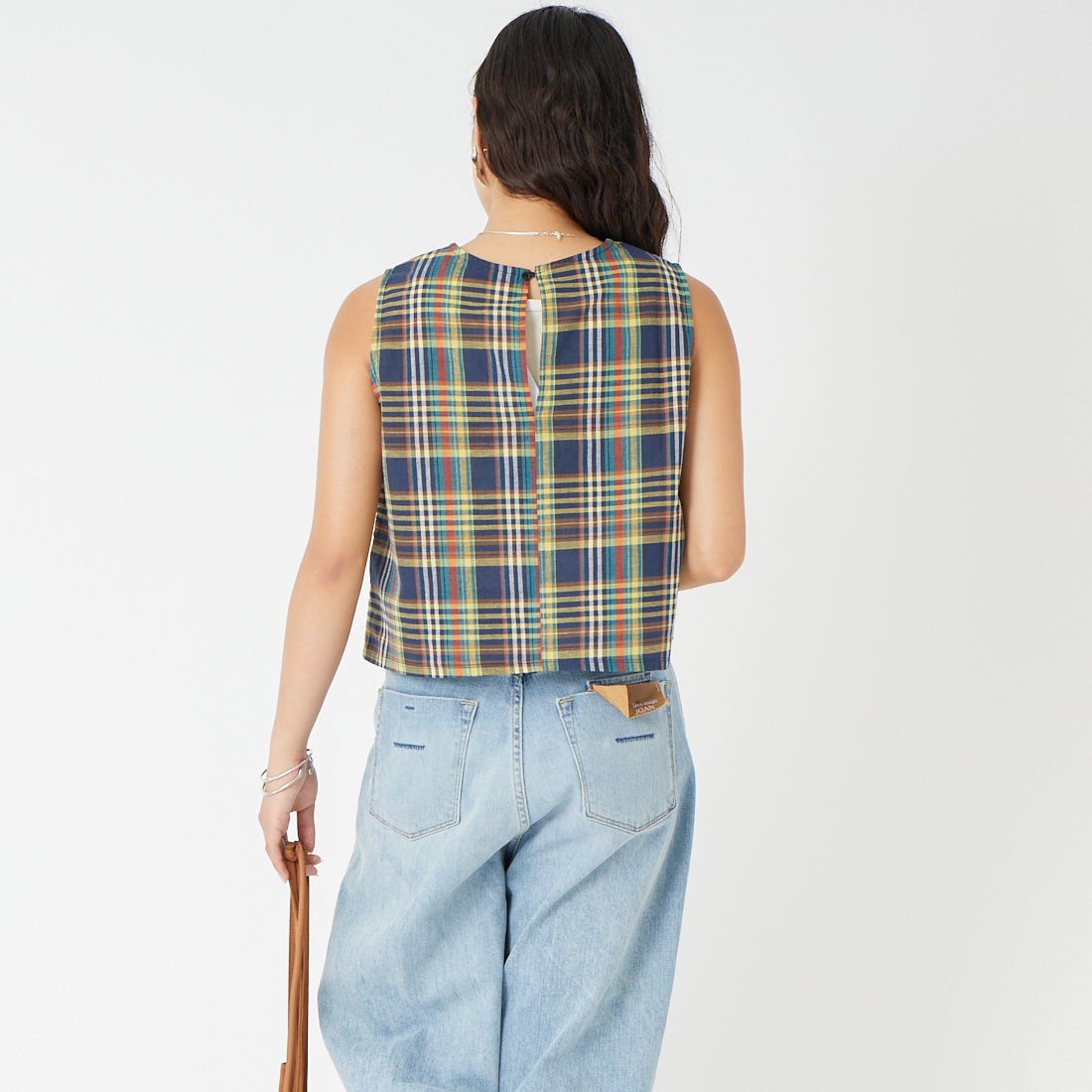 me. [ミードット] マドラスチェック スリーブレスプルオーバー [ME-26100] 279 NAVY &&モデル身長：162cm 着用サイズ：F&&