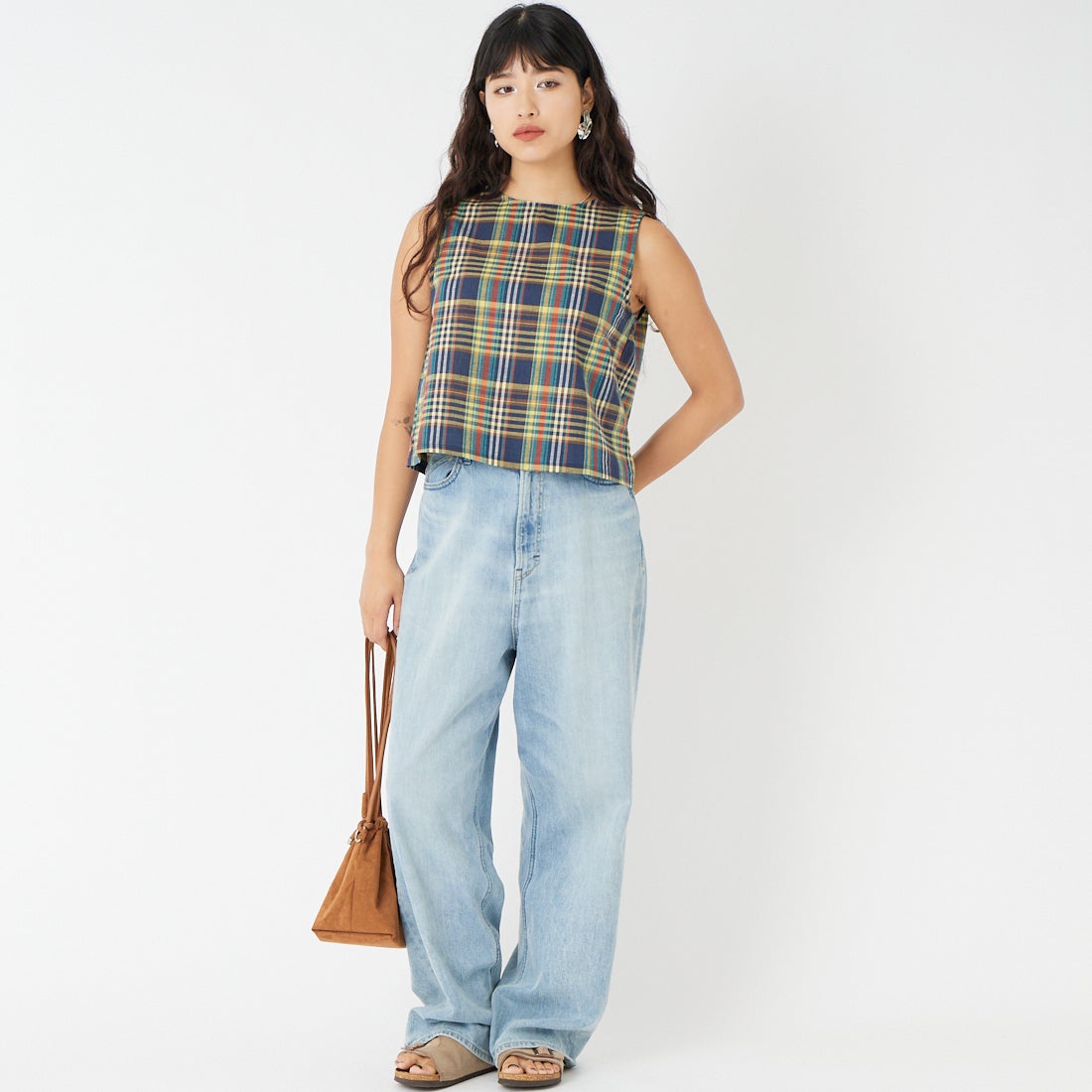 me. [ミードット] マドラスチェック スリーブレスプルオーバー [ME-26100] 279 NAVY &&モデル身長：162cm 着用サイズ：F&&