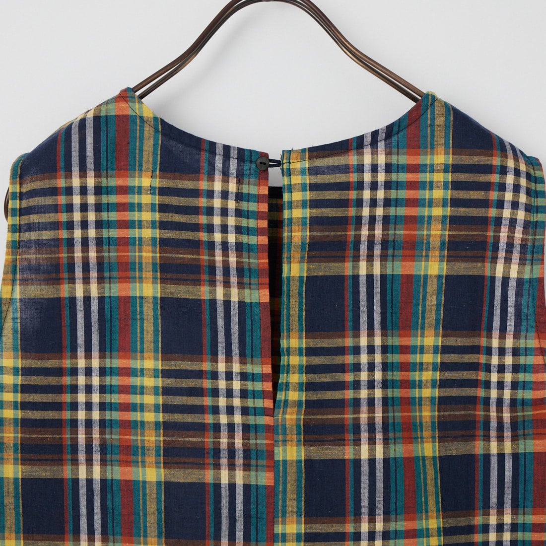 me. [ミードット] マドラスチェック スリーブレスプルオーバー [ME-26100] 279 NAVY