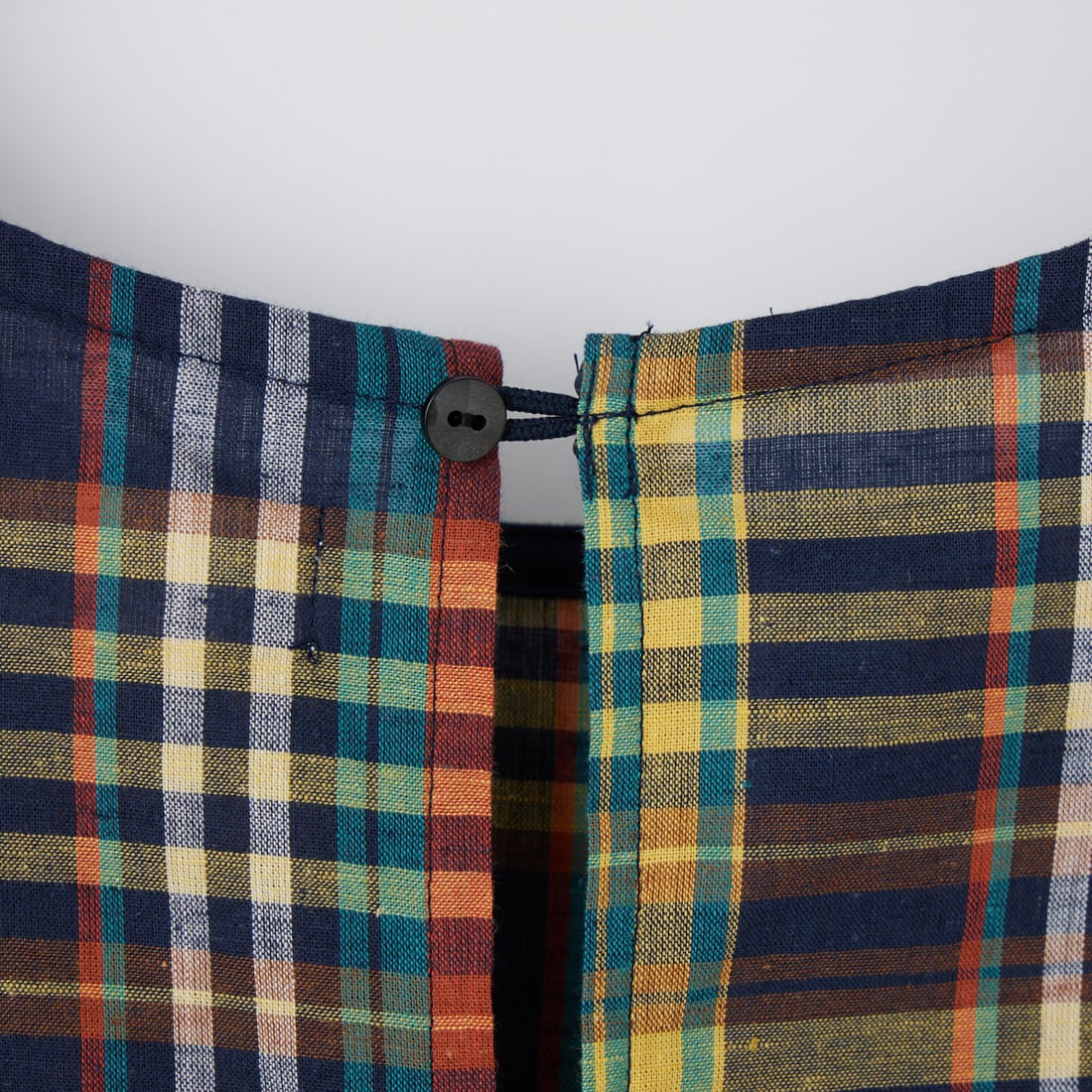 me. [ミードット] マドラスチェック スリーブレスプルオーバー [ME-26100] 279 NAVY