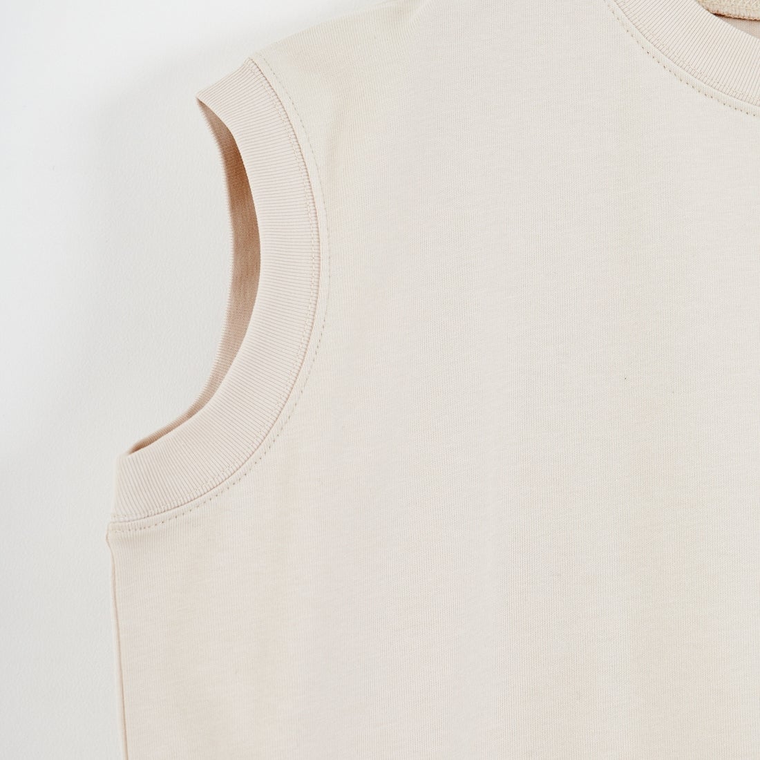 UNIVERSAL OVERALL [ユニバーサルオーバーオール] 別注 フロッキーワンポイントロゴ ノースリーブ マキシ丈ワンピース [U2612807IN-JF] GREIGE