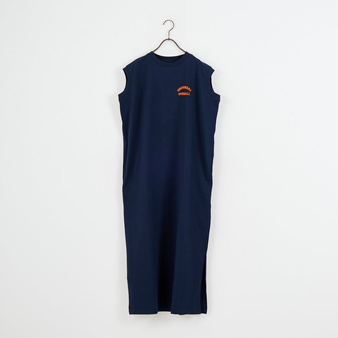 UNIVERSAL OVERALL [ユニバーサルオーバーオール] 別注 フロッキーワンポイントロゴ ノースリーブ マキシ丈ワンピース [U2612807IN-JF] NAVY