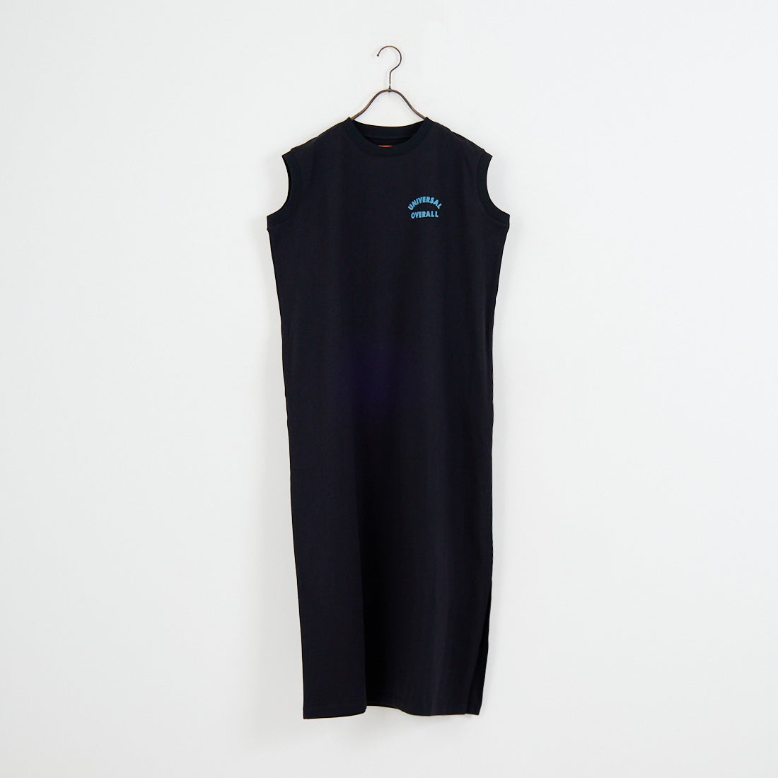 UNIVERSAL OVERALL [ユニバーサルオーバーオール] 別注 フロッキーワンポイントロゴ ノースリーブ マキシ丈ワンピース [U2612807IN-JF] BLACK