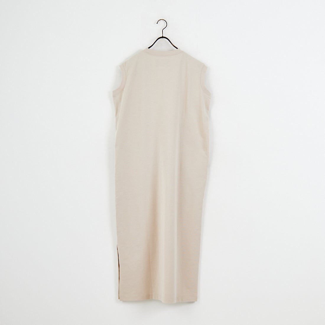 UNIVERSAL OVERALL [ユニバーサルオーバーオール] 別注 フロッキーワンポイントロゴ ノースリーブ マキシ丈ワンピース [U2612807IN-JF] GREIGE