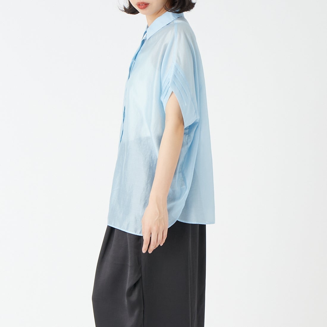 CLOCHE [クロシェ] 袖タックシアーブラウス [61285668] ｻｯｸｽ &&モデル身長：162cm 着用サイズ：2&&