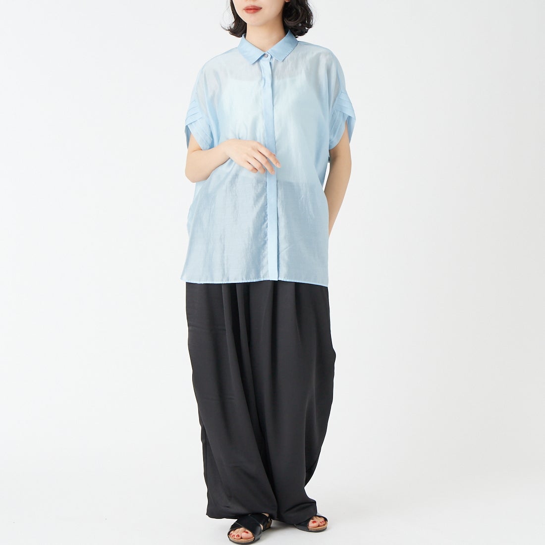CLOCHE [クロシェ] 袖タックシアーブラウス [61285668] ｻｯｸｽ &&モデル身長：162cm 着用サイズ：2&&