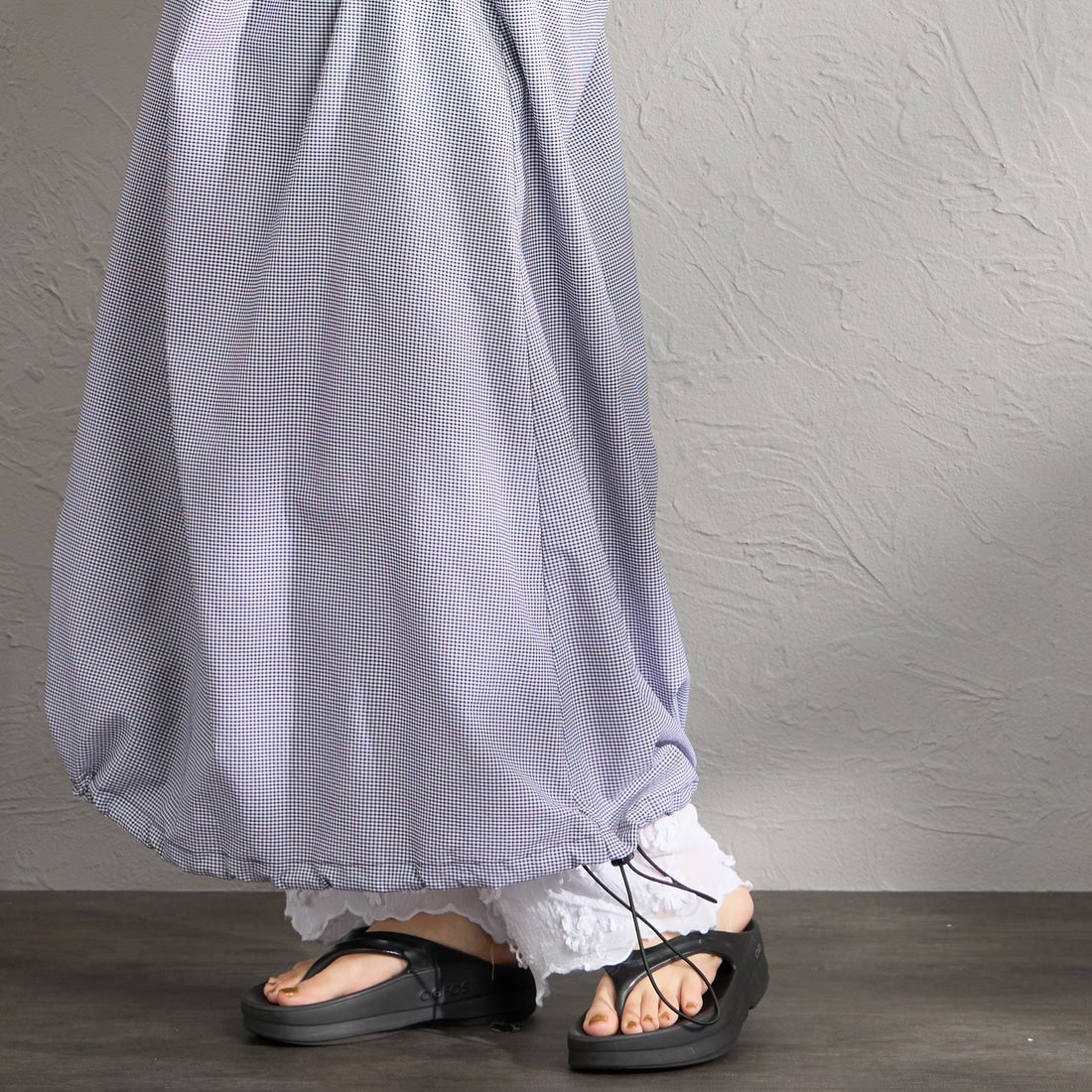 THOUSAND MILE [サウザンド マイル] 別注 ハイエアー バックジップ チェックショートスリーブワンピース [TM261CK50832-JF] 91 BLK CK &&モデル身長：158cm 着用サイズ：F&&