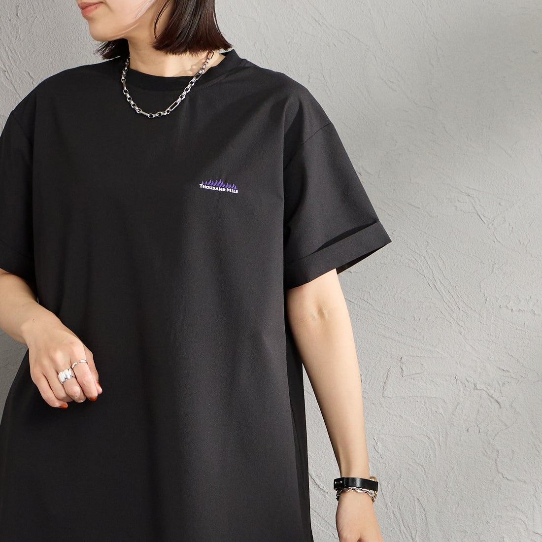 THOUSAND MILE [サウザンド マイル] 別注 ハイエアー バックジップ ショートスリーブワンピース [TM261HA50832-JF] 09 BLACK &&モデル身長：160cm 着用サイズ：F&&