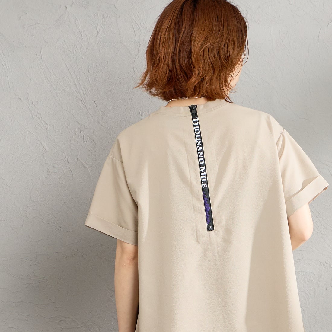 THOUSAND MILE [サウザンド マイル] 別注 ハイエアー バックジップ ショートスリーブワンピース [TM261HA50832-JF] 15 GREIGE &&モデル身長：158cm 着用サイズ：F&&